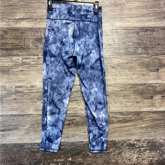 Gymshark Blue Gray Tie-Dye Leggings - Picture 2 of 9